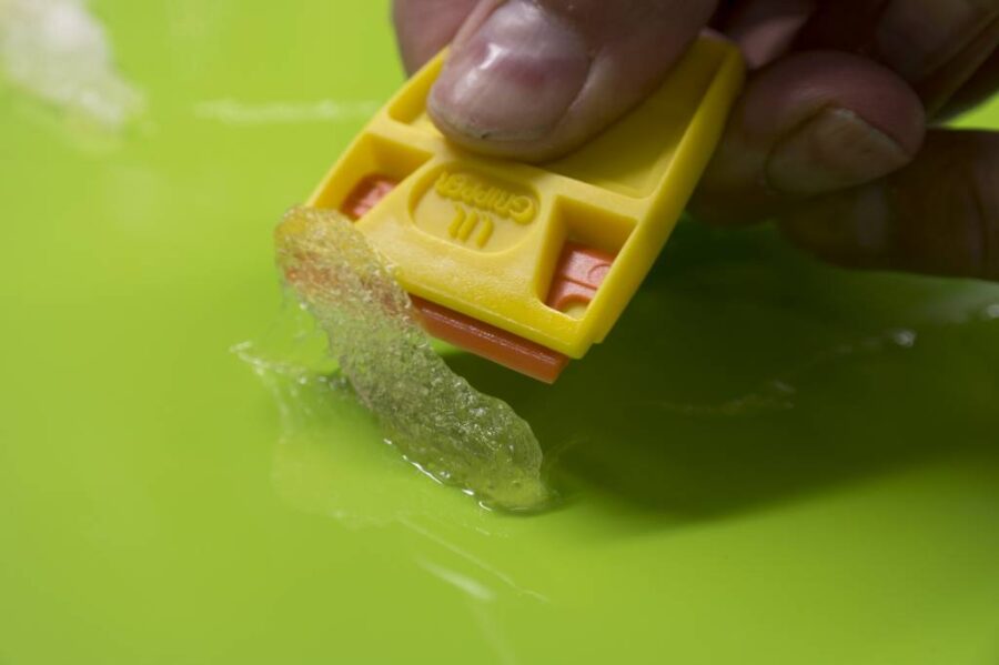 right off adhesive remover3 600 z0415